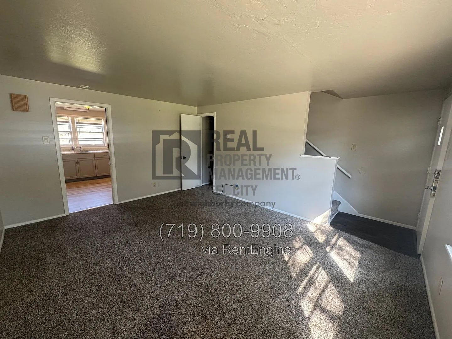 2 bed, 1.5 bath, 940 sqft, $1,200 — Photo 4