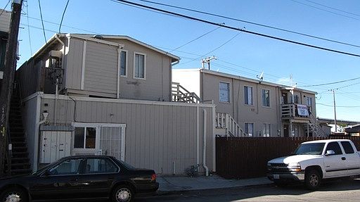2nd image of 11052 San Leandro St