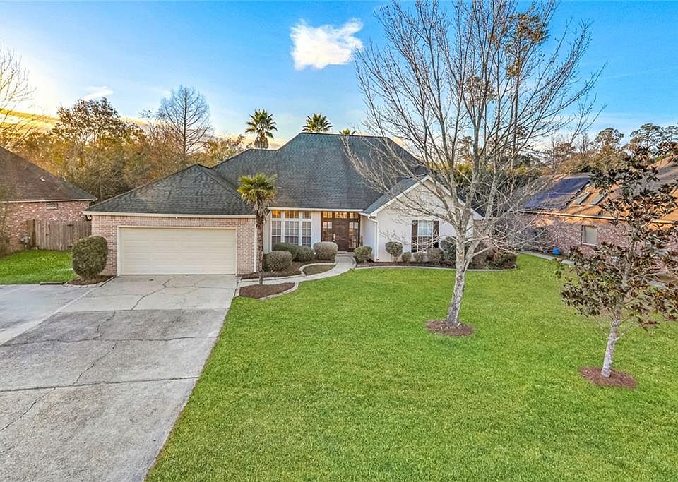 1st image of 840 Sweet Bay Dr