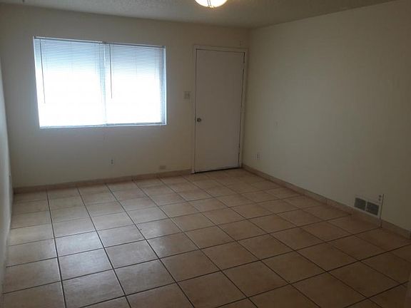 5th image of 240 Louisiana Blvd NE APT G