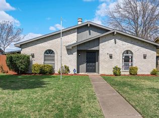 221 Long Shadow Ln, Mesquite, TX 75149