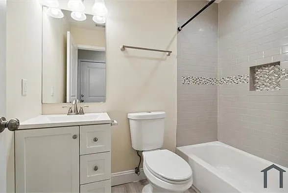 1521 W Seybert St #B — Photo 11