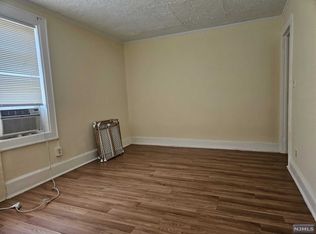 18 E Forest Ave FLOOR 2, Englewood, NJ 07631