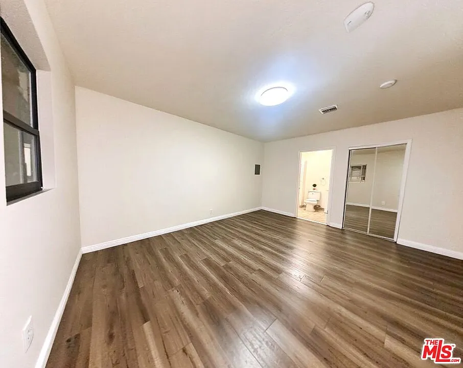 2 bed, 2.0 bath, 950 sqft, $2,650 — Photo 3