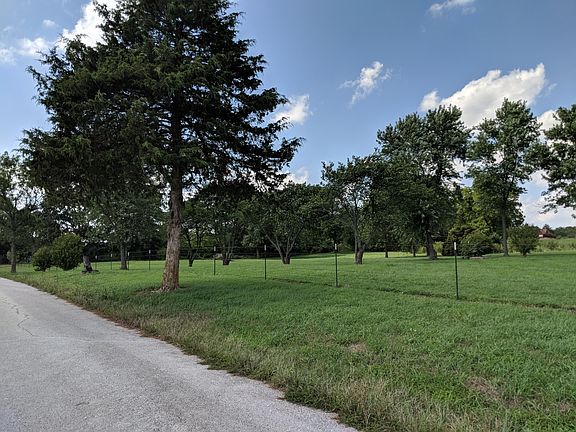 3rd image of 309 Honeycomb Dr