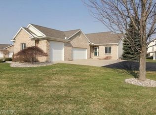 4244 Del Mar Village Dr SW, Wyoming, MI 49418