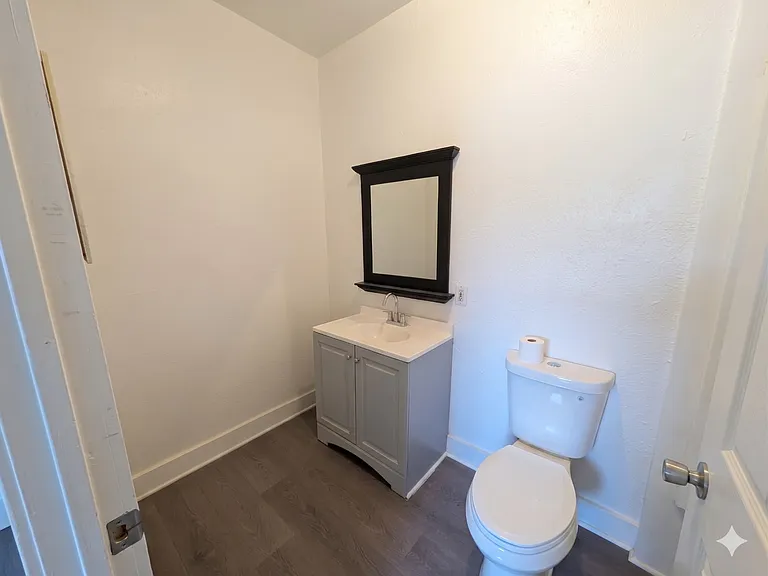 5265 S Figueroa St #1 — Photo 11