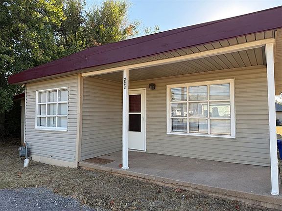 2nd image of 223 Grandview Rd