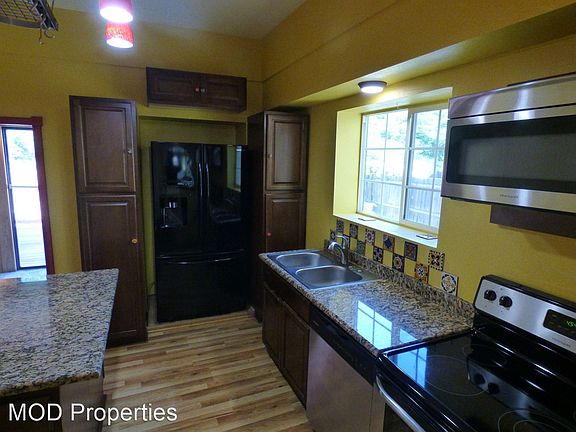 4th image of 4146 N Wyandot St
