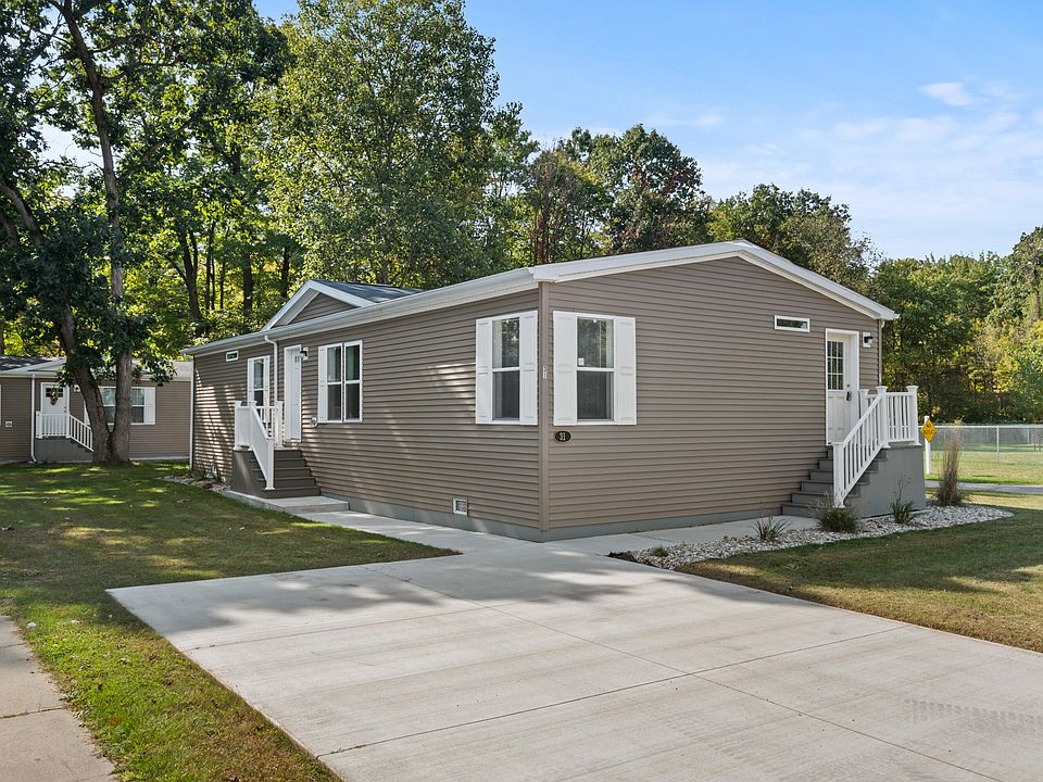 1st image of 31 Traveler Dr #31