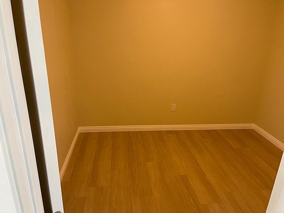 3rd image of 7860 Port Royale Dr #B