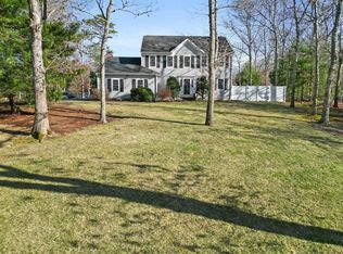 9 Bog River Bnd, Mashpee, MA 02649