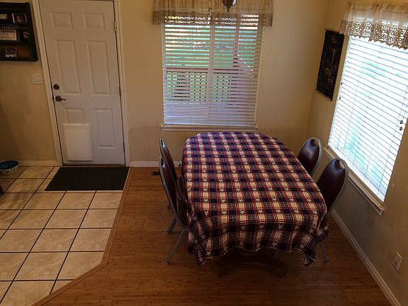 Relaxing dining area.