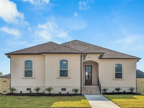 4611 Charlmark Dr, New Orleans, LA 70127