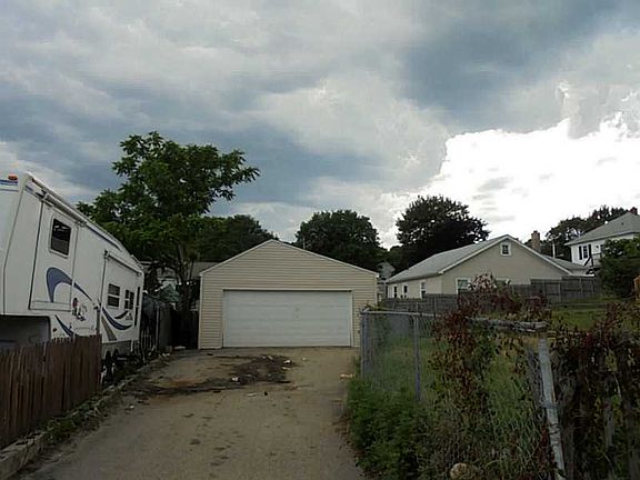 2nd image of 24 Winthrop Ave