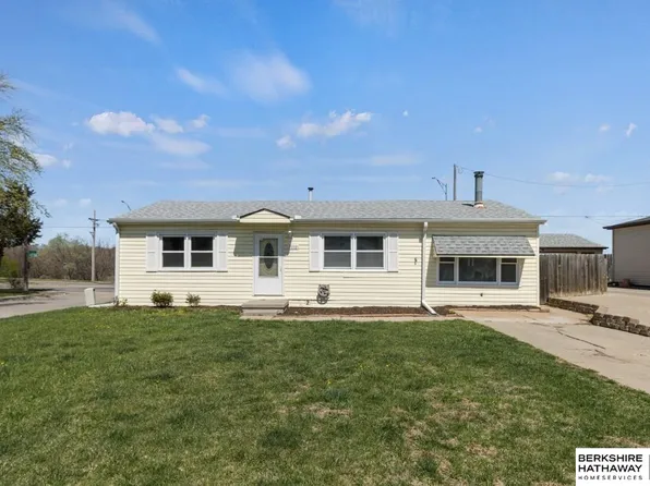 7018 Emiline St, La Vista, NE 68128