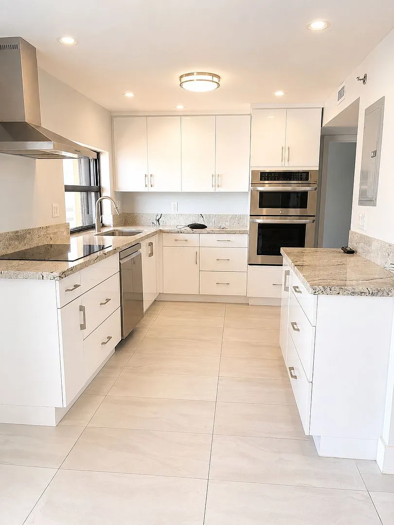 2 bed, 1228 sqft, $4,250 — Photo 4