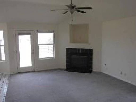 4th image of 219 Dana Dr