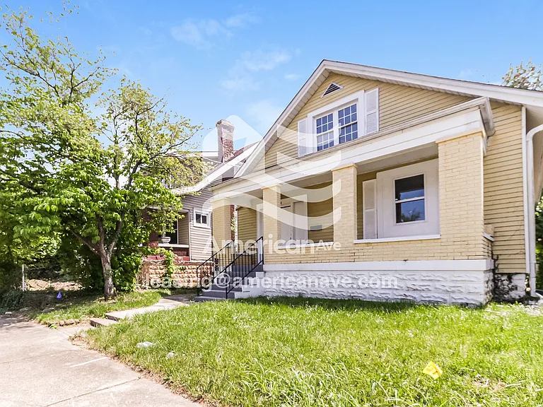 1371540_003_front_view_3.jpg