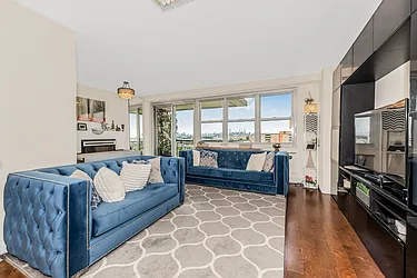 825 Morrison Avenue, #19C