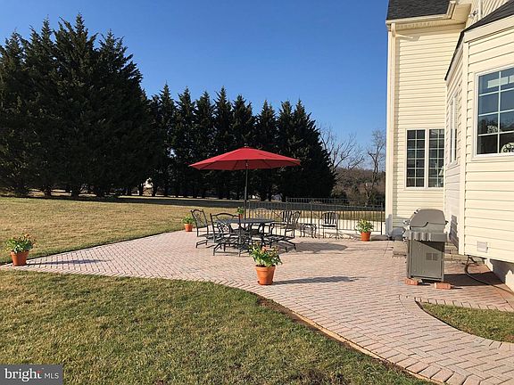 3rd image of 3 Old Manor Ct