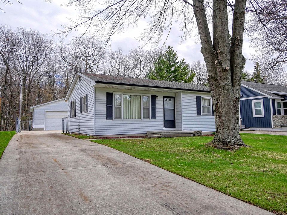 5939 Port Austin Rd, Caseville, MI 48725 | Zillow