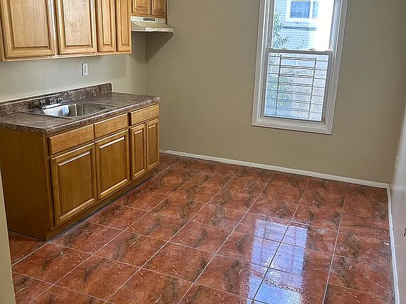 2nd image of 127 N 14th St #6C