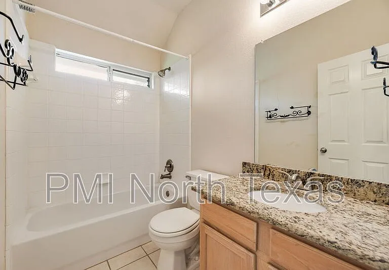 9705 Meadow Rue Dr — Photo 13