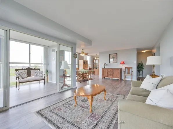 600 Rexdale Blvd #403, Toronto, ON M9W 6T4
