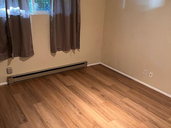4th image of 15320 5th Ave NE