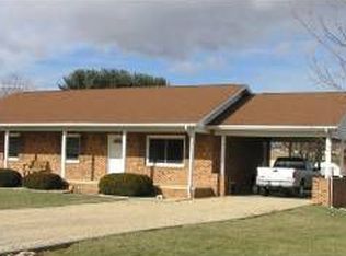 20 Summerfield Dr, Fishersville, VA 22939