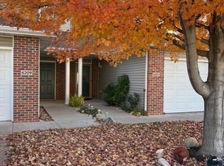 6209 Windhaven Dr, Lincoln, NE 68512