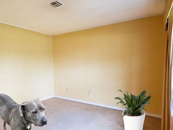 5th image of 3402 Hampshire St