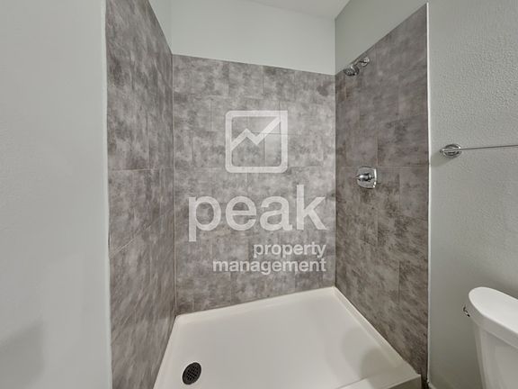 4th image of 8003 Marydean Ave