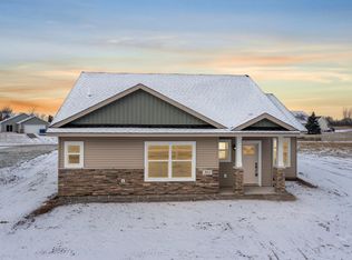 311 Gateway Pkwy, Osceola, WI 54020