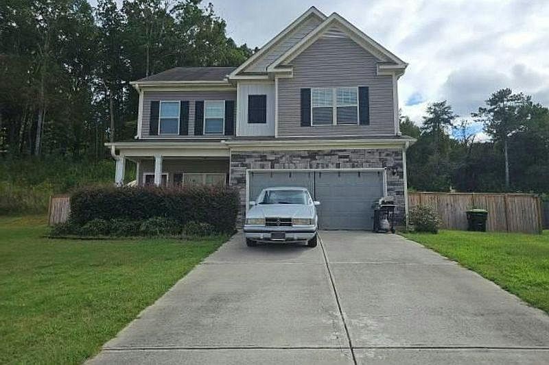 1st image of 327 Arbor Cir