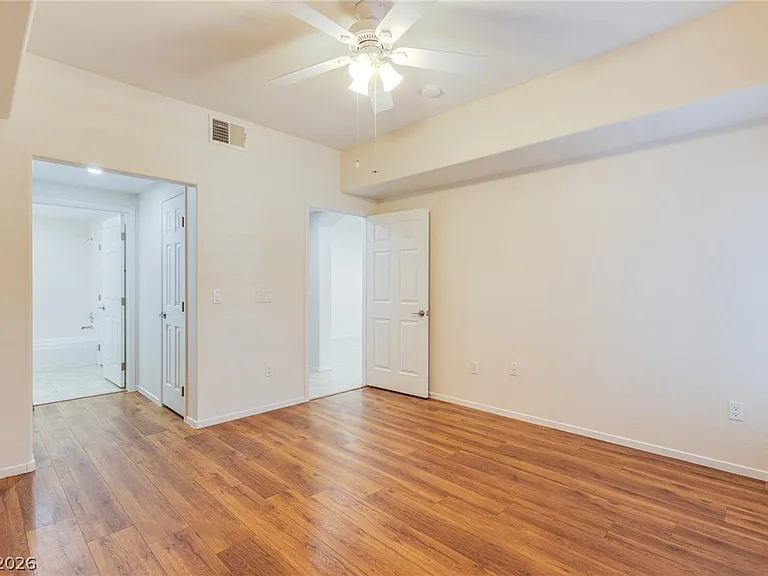 300 Pine Haven St #101 — Photo 17