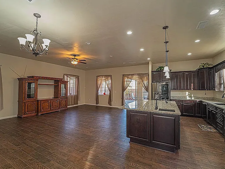 820 Serrano Pointe St NW — Photo 6