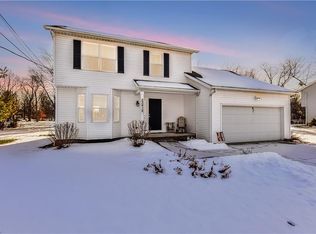 23419 High Rd, Bedford, OH 44146