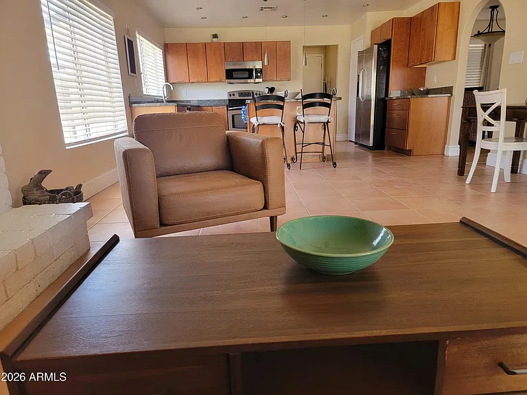 5118 E Gelding Dr — Photo 2