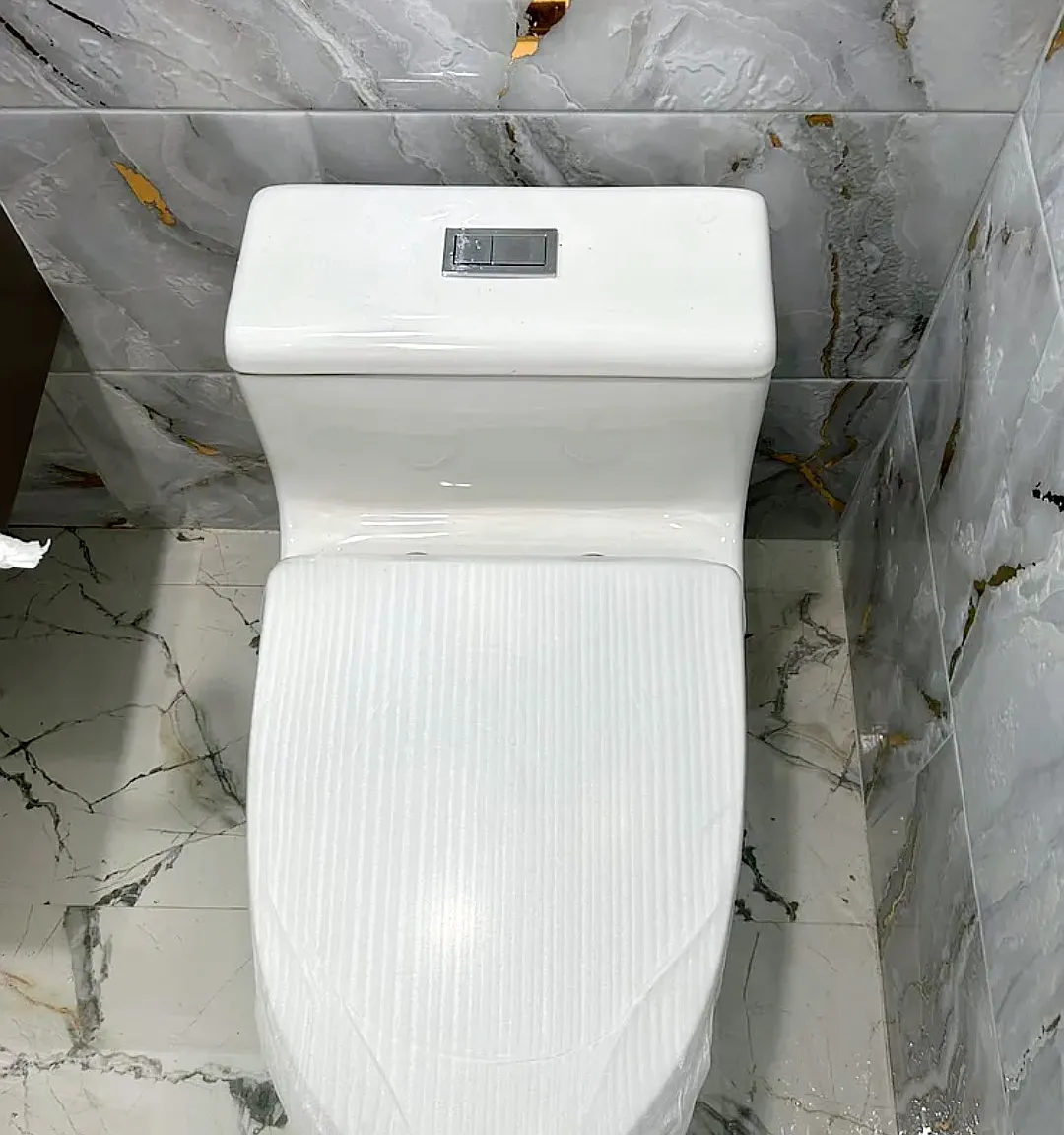 1240 East 55th Street — Photo 3