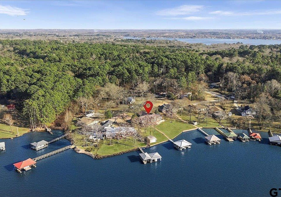 1st image of 20520 Clearwater Cir