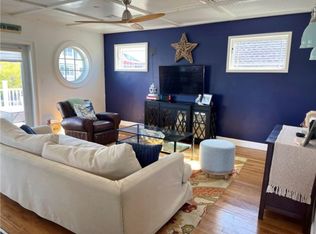 302 E Penn St, Long Beach, NY 11561