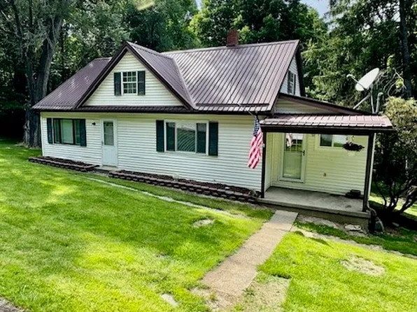 5715 Prosperity Pike, West Finley, PA 15377