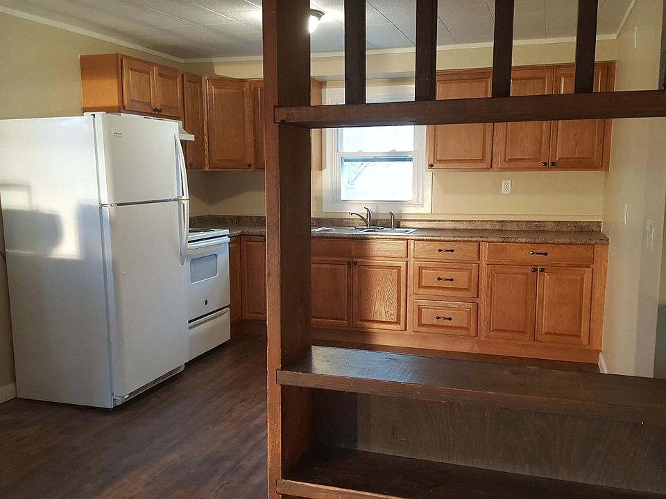 Recently updated kitchen and bathroom