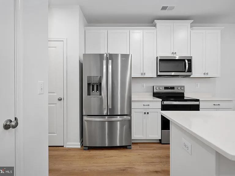 2536 Neabsco Common Pl — Photo 12