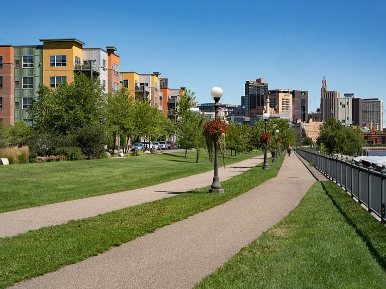 Riverview at Upper Landing — Photo 34