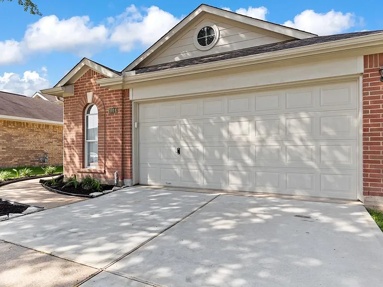 1014 Cavern Brook Ln — Photo 31