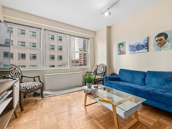 3rd image of 155 E 34th St APT 5N