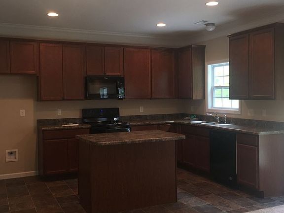 3rd image of 336 Caboose Ln